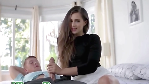 Big ass brunette ebony milf with a round booty 18+