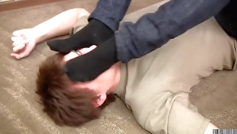 Ebony woman loves foot job and is getting fucked in her feet