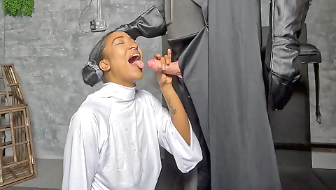 Brunette tattooed girl gets her cunt penetrated by a dude