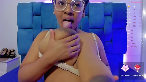 Sexy ebony with large tits makes webcam solo video