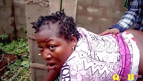 Mature ebony lady in the jungle has a great sex life