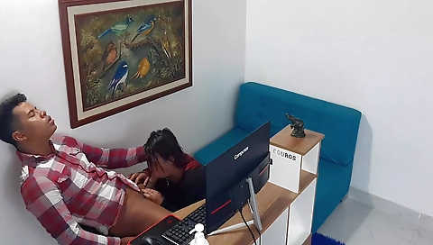 I am an amazing slut I have the ability to suck cock