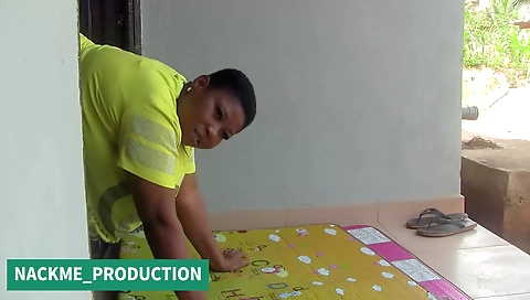 Black mature lady is fucked by a big cock in homemade video