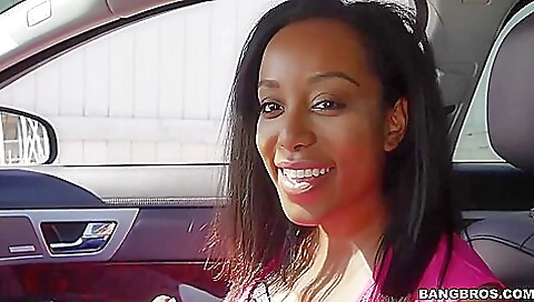 Deana Dulce - Horny student 18+ Gets Fucked In Car Outside University