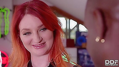 Gettin Kinky With The Cam - Zara Durose