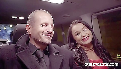 Daphne Klyde In An Interracial Threesome With Anal, Dp And Two Creampies