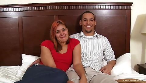 Ebony hottie gets her pussy licked by big black cock