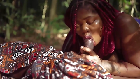 Ebony hottie with huge tits gets banged in the backyard