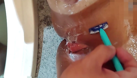 Busty ebony whore plays with her big ass in a sexy anal scene